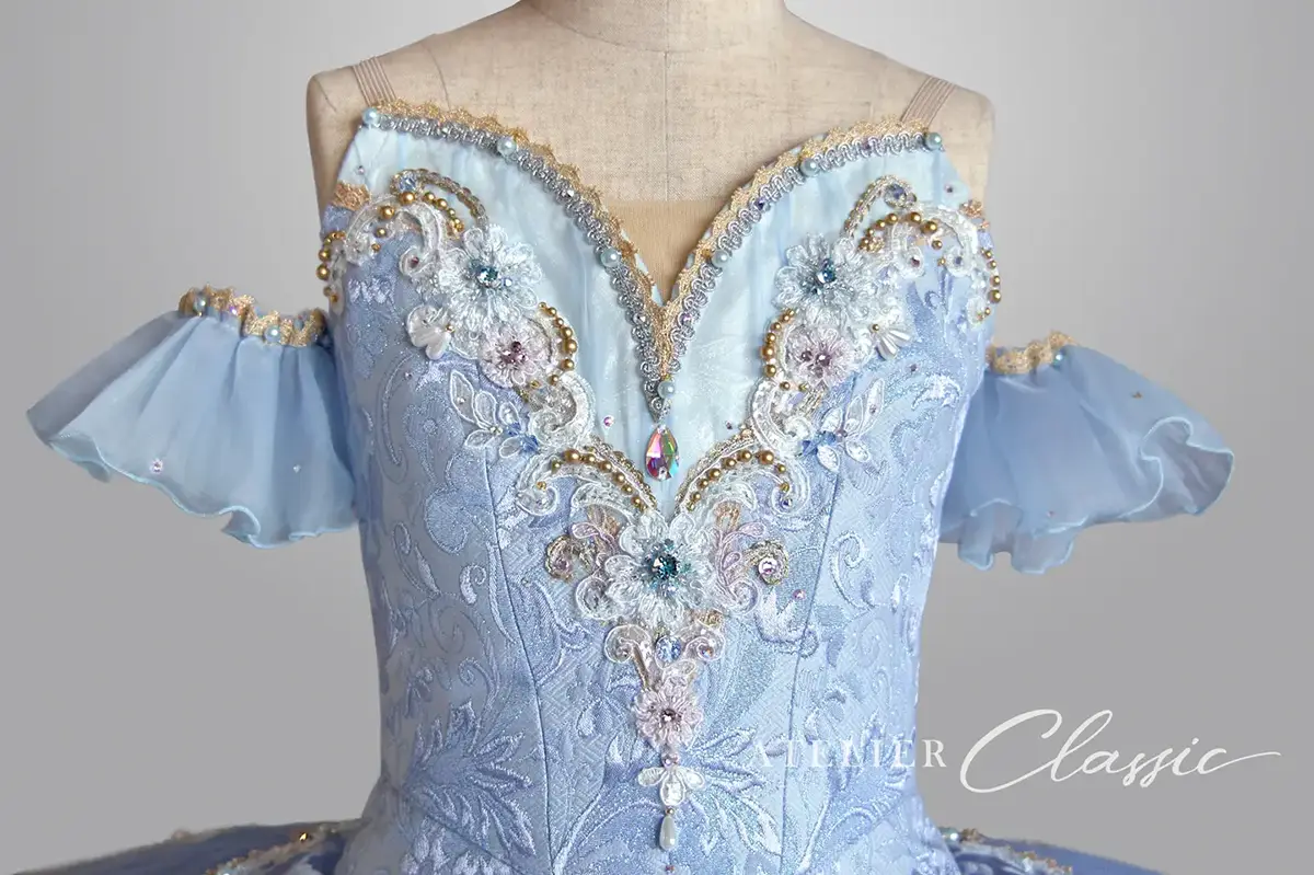 フロリナ衣装 detail