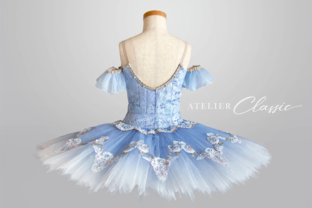 フロリナ衣装 backstyle