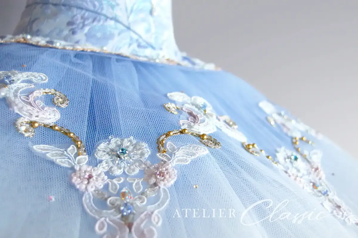 フロリナ衣装 detail