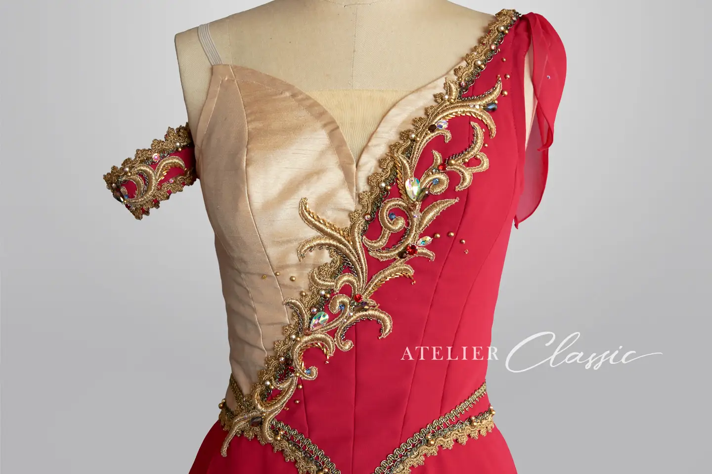 ダイアナ衣装 detail