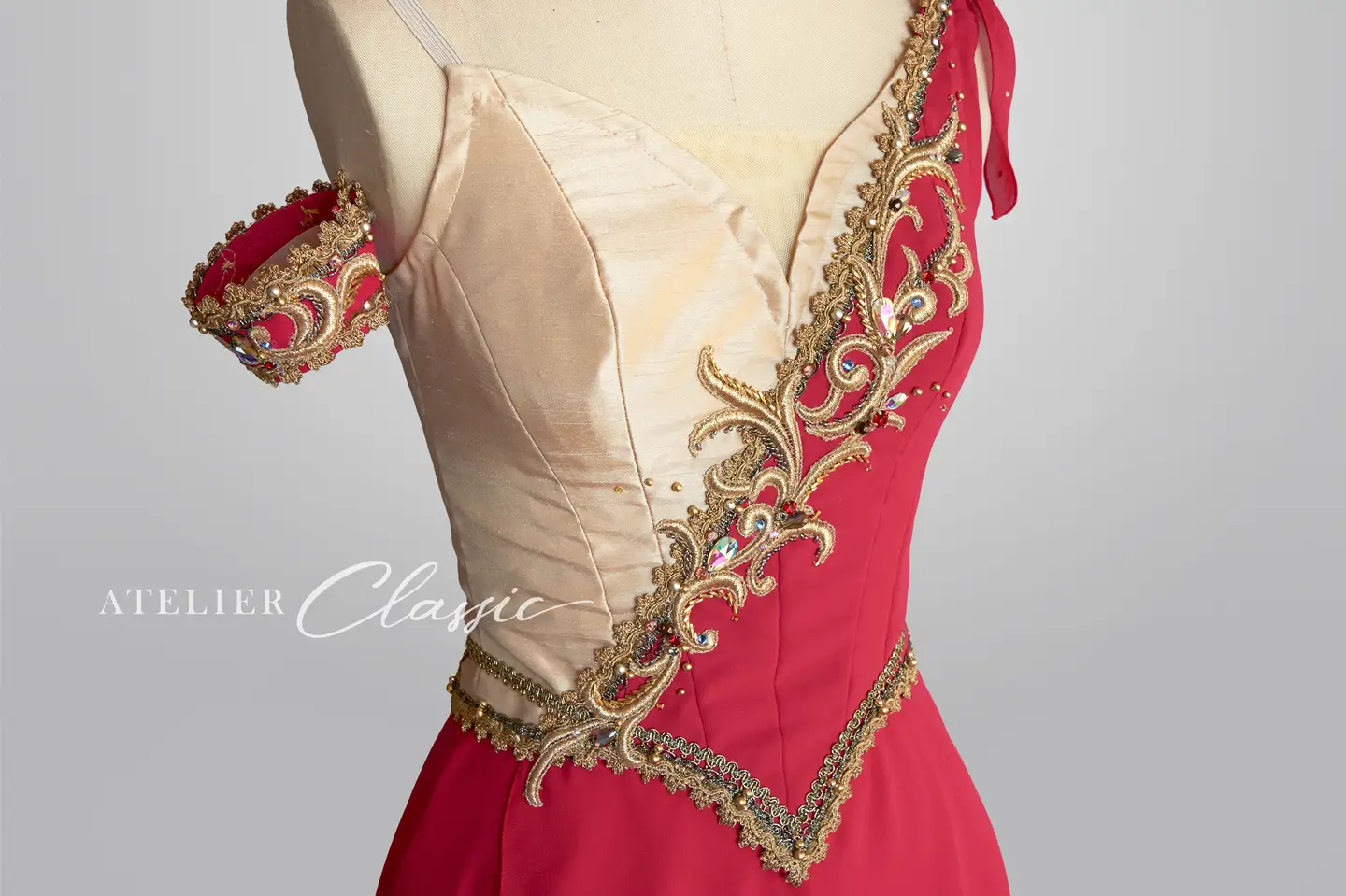 ダイアナ衣装 detail