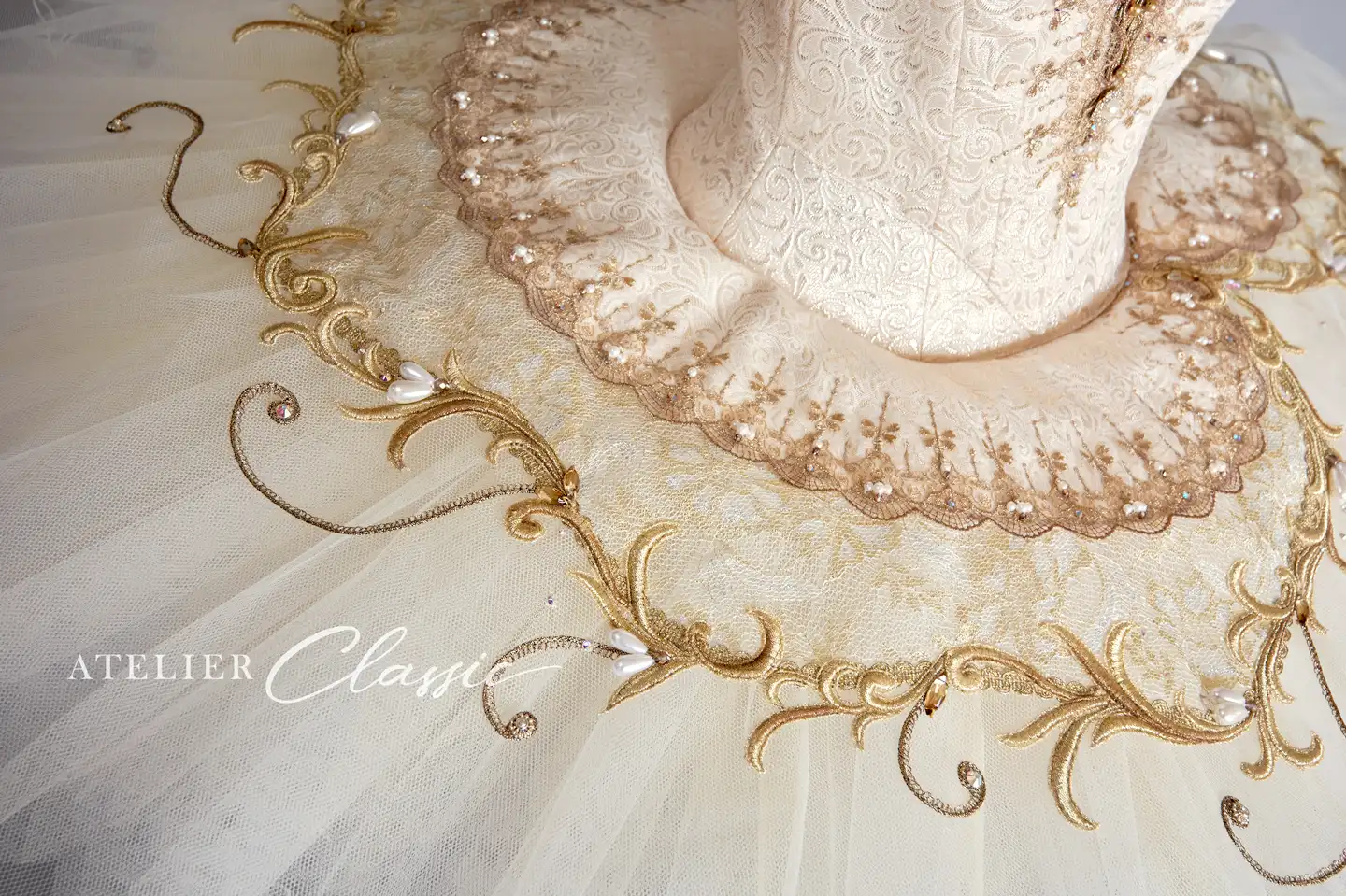 パキータ衣装 スカートのデザイン