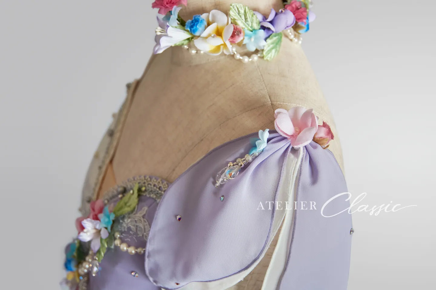 ドンキホーテのキューピッド衣装 肩のデザイン