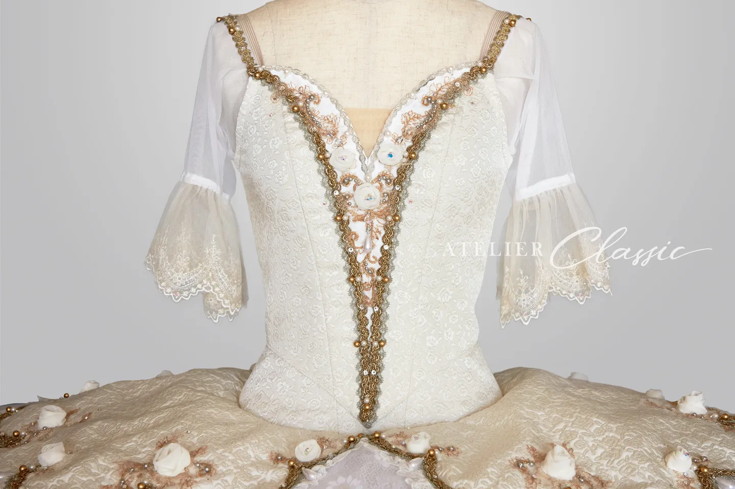 オーロラ衣装 detail