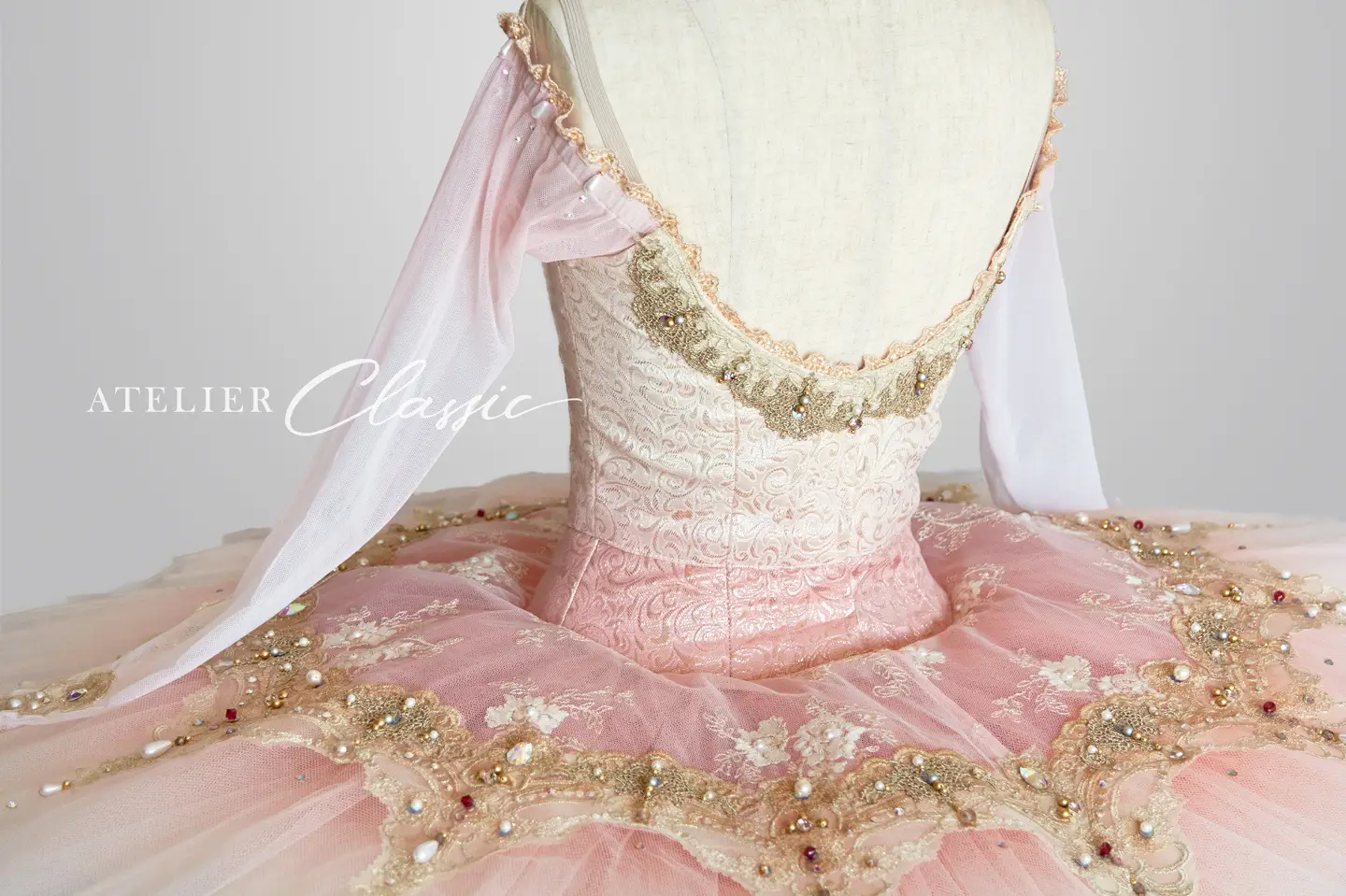 パキータ衣装 back style