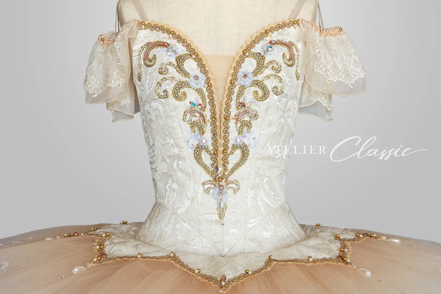 オーロラ衣装 detail