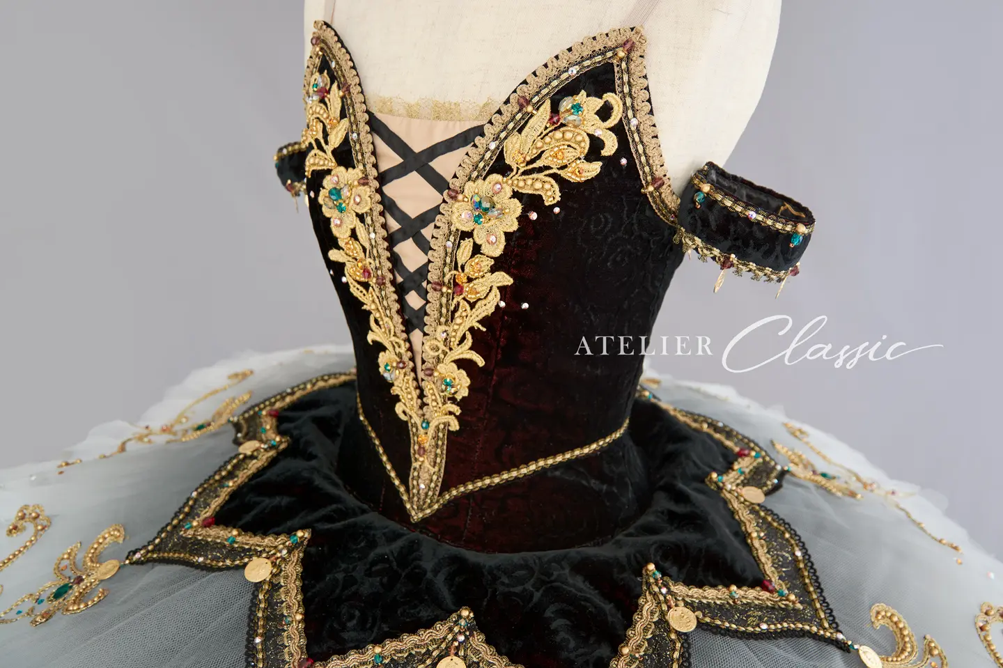 エスメラルダ衣装 detail