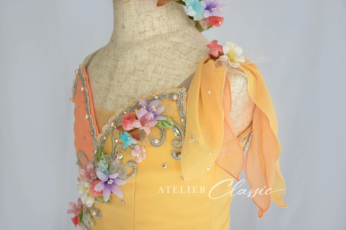 キューピッドの衣装 肩のデザイン