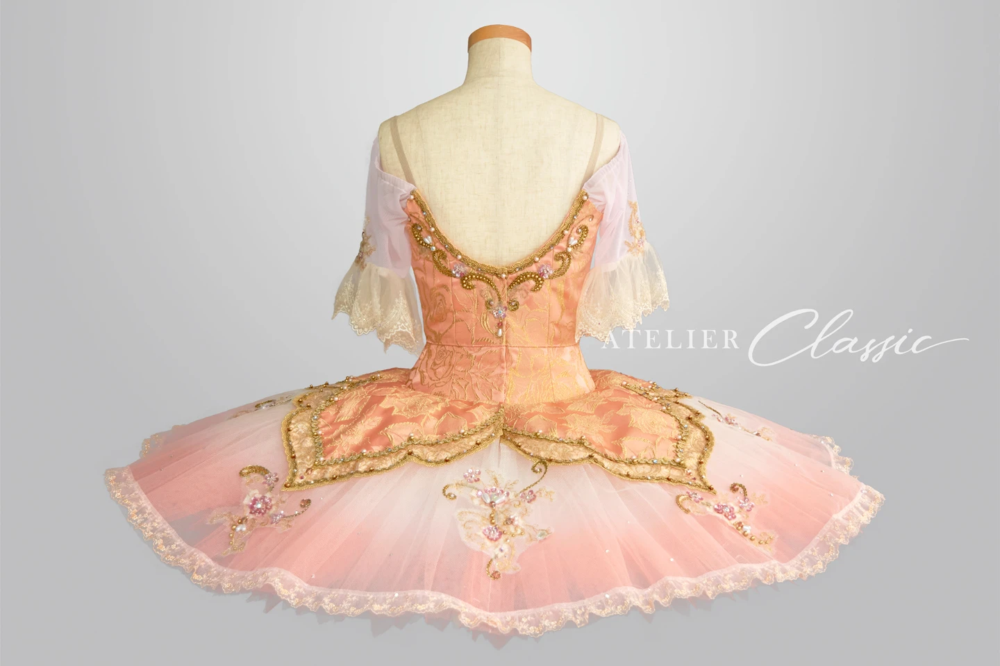 パキータ衣装 back style