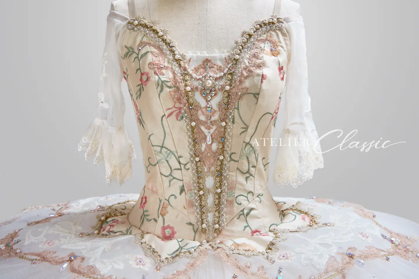 オーロラ衣装 正面detail