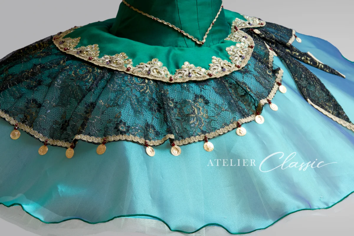 >エスメラルダ衣装 チュチュのデザイン