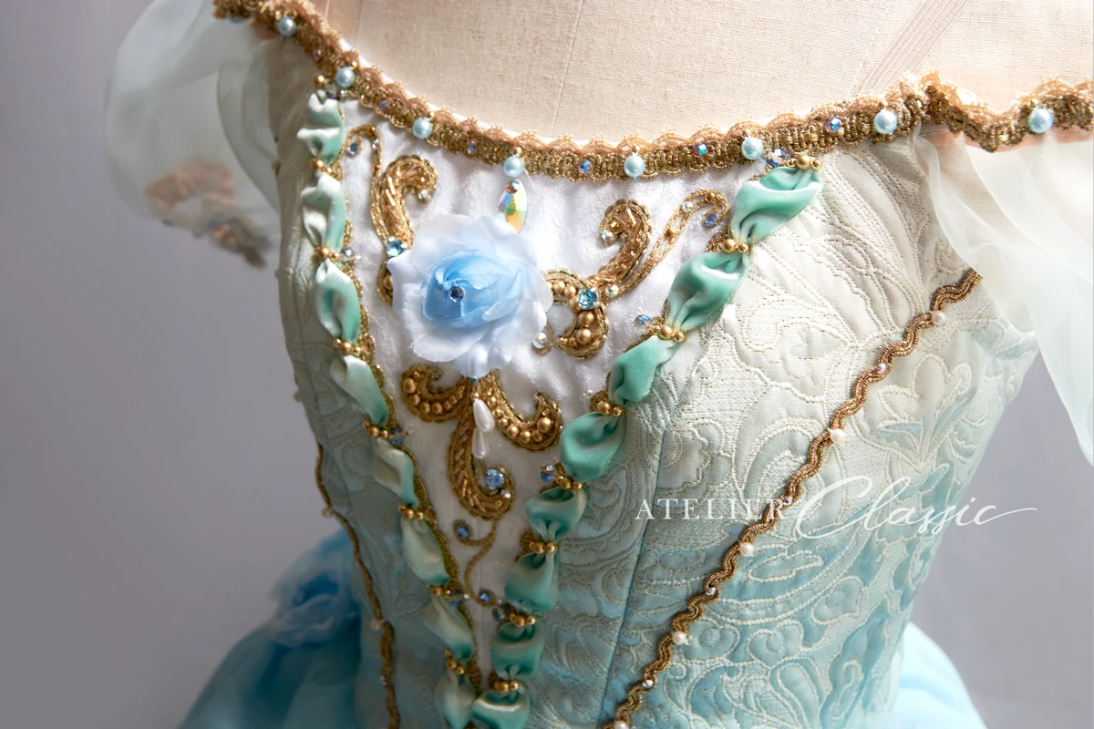 パドトロワの衣装 スカートのデザイン 