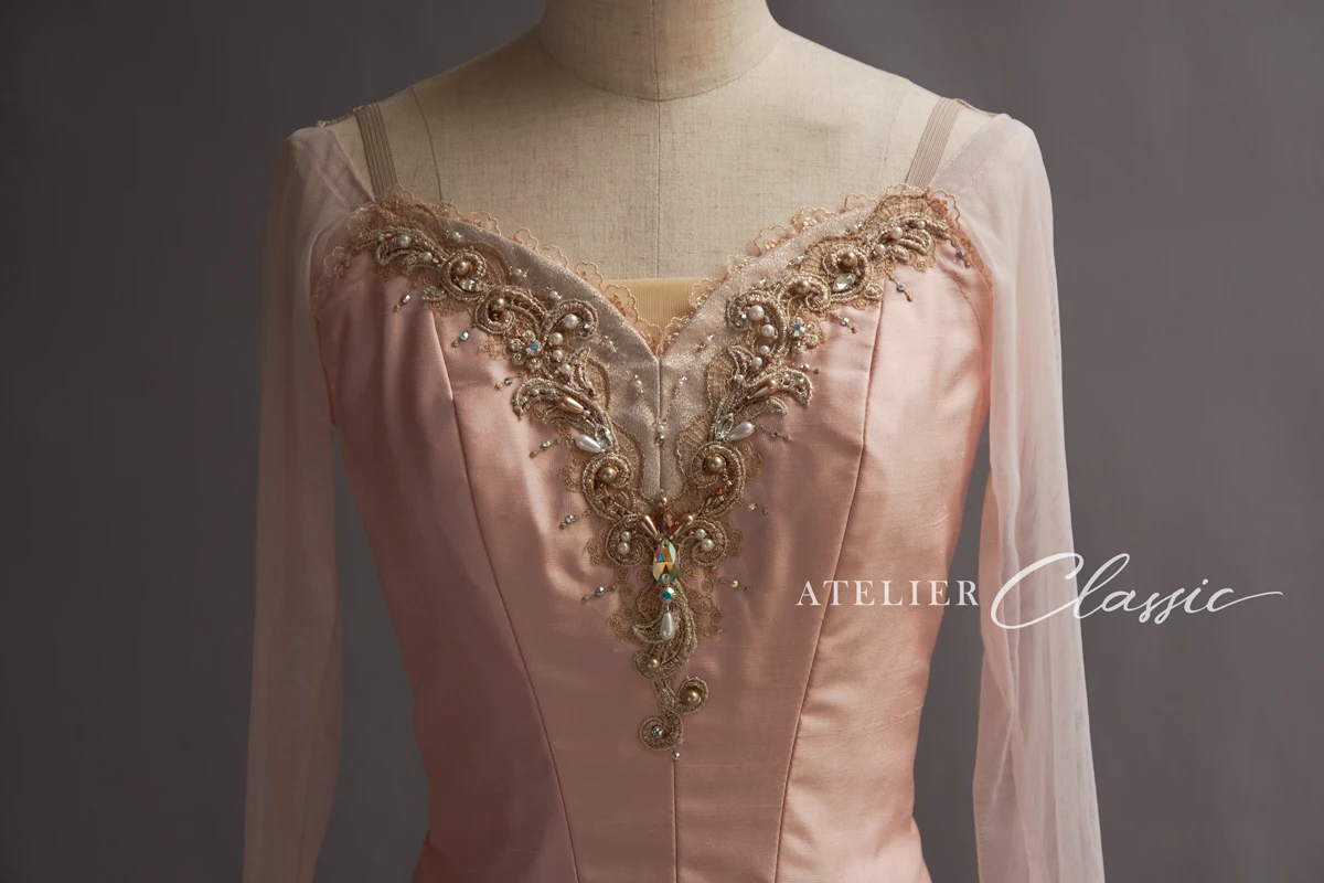 ラプソディの衣装 detail