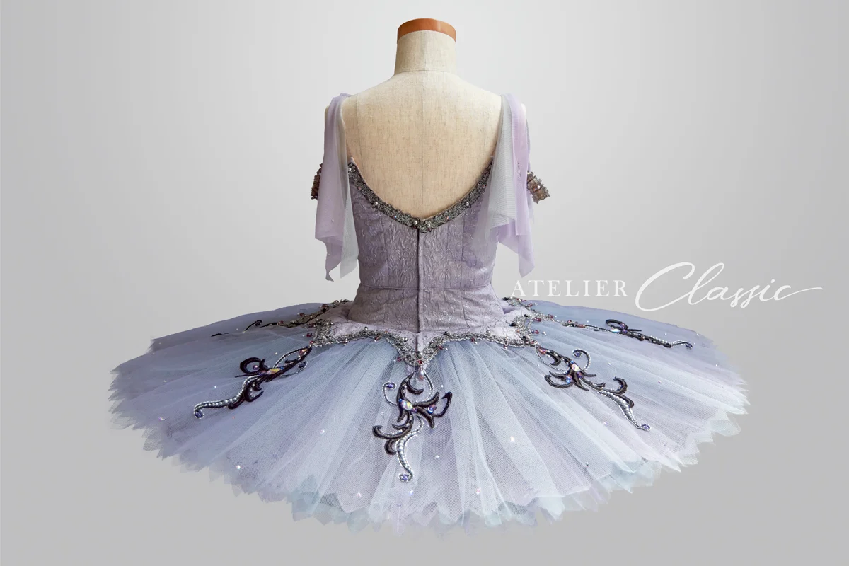 エスメラルダ衣装 back style