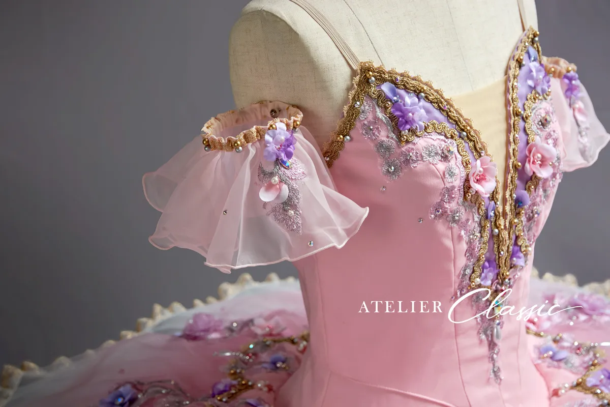 ギュリナーラ衣装 チュチュのデザイン