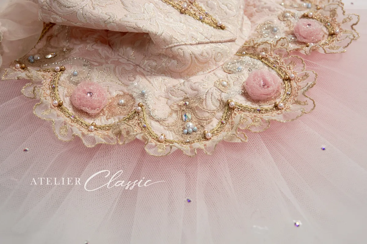 ローズ衣装 チュチュのデザイン