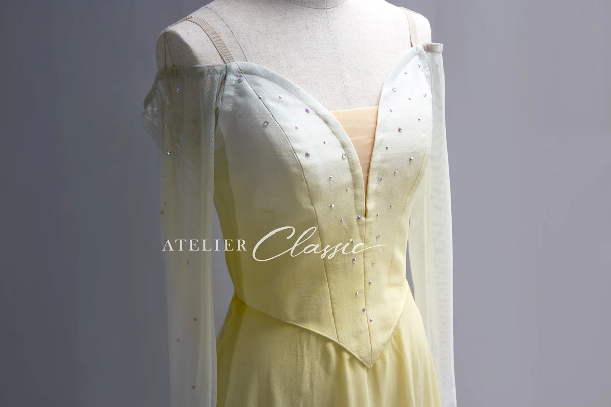 月に寄せる歌衣装